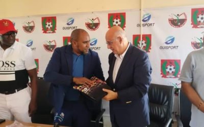 PRESIDENTE DA MESA DA ASSEMBLEIA GERAL DO SPORT LISBOA E BENFICA VISITOU ÀS INSTALAÇÕES DA FFGB